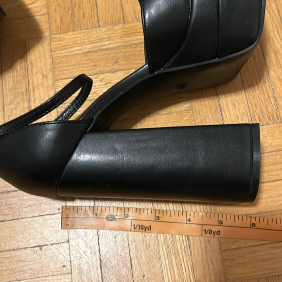 Dream Pairs Black Women's Shoes NWOT - Picture 6 of 7